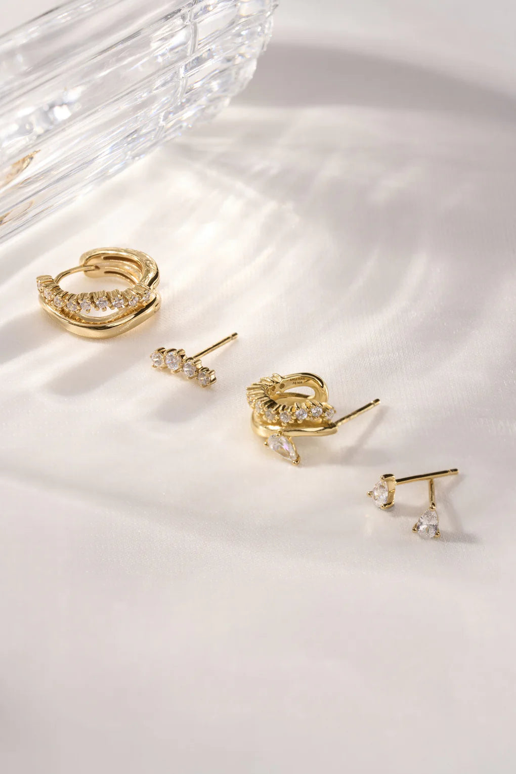 gold pear stud