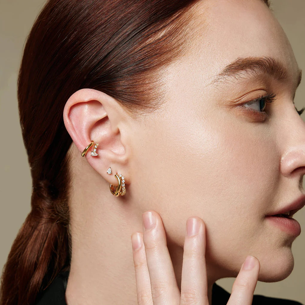 gold pear stud
