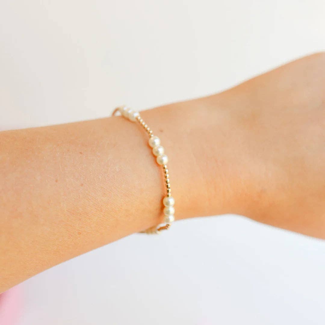 ILY Pearl Bracelet in Gold