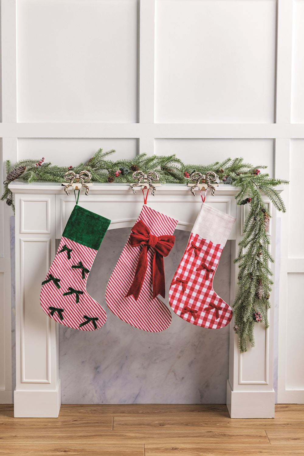 bow stocking holder