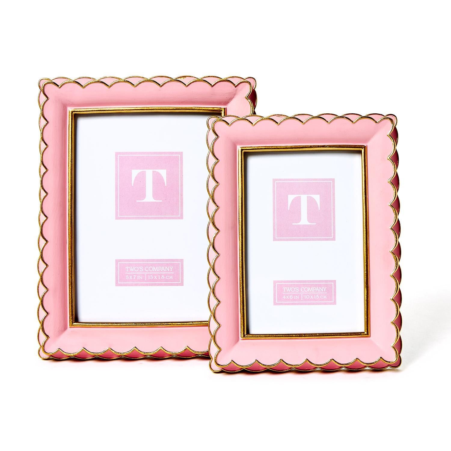 pink scalloped frame