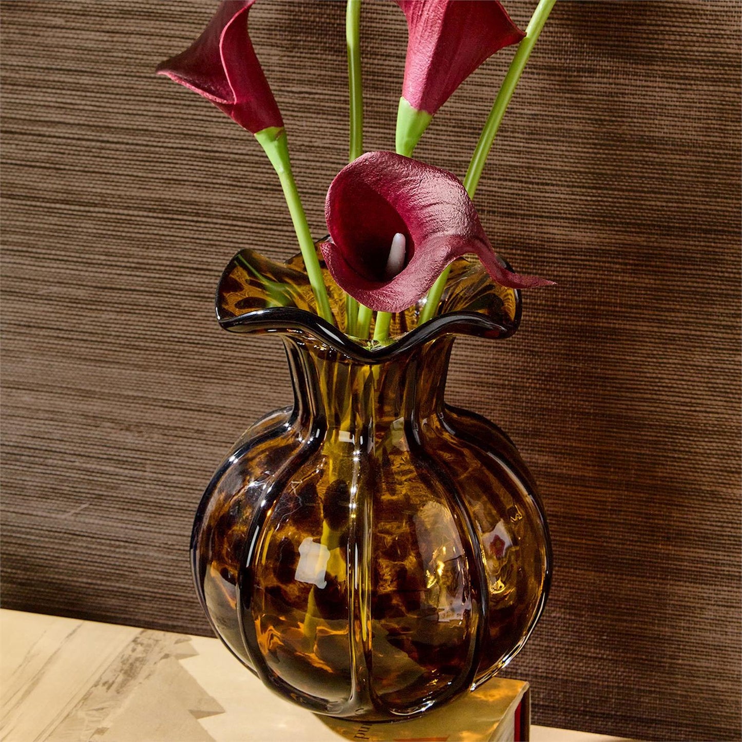tortoise ruffle vase