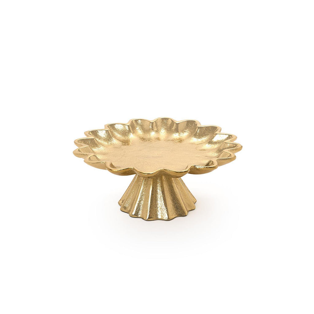 Scalloped Edge Cake Stands