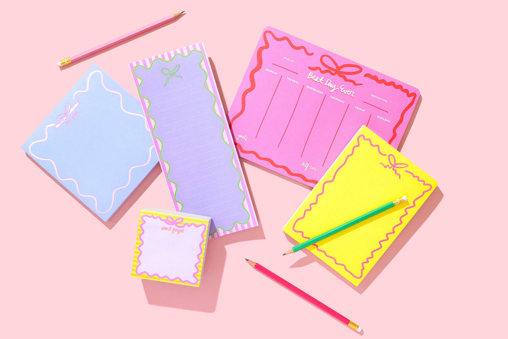 Notepad w/ Magnet - Yellow w/ Pink Bow - 100 Sheets
