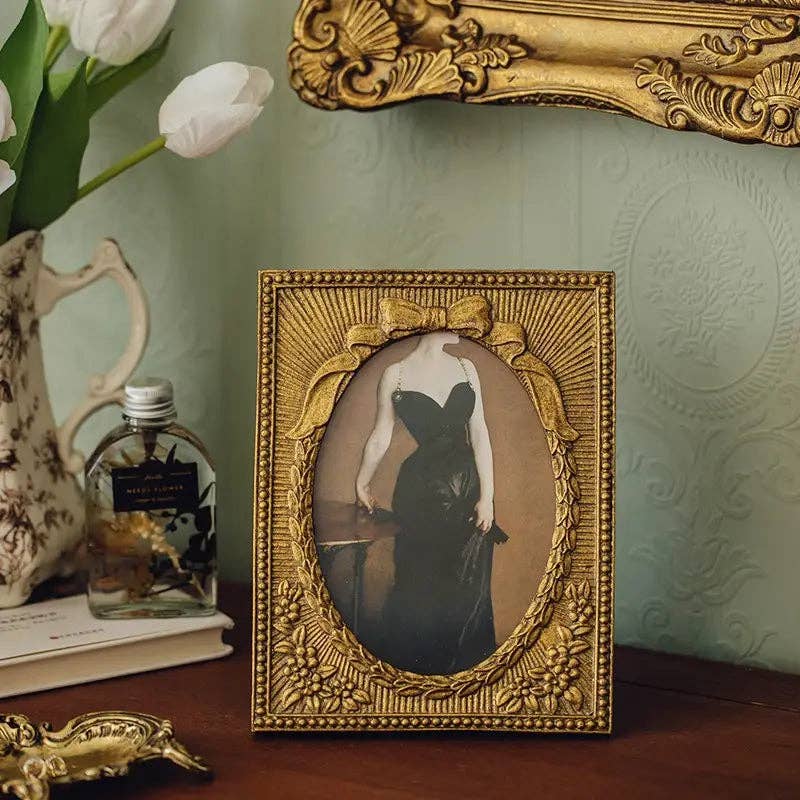 RESIN PHOTO FRAME