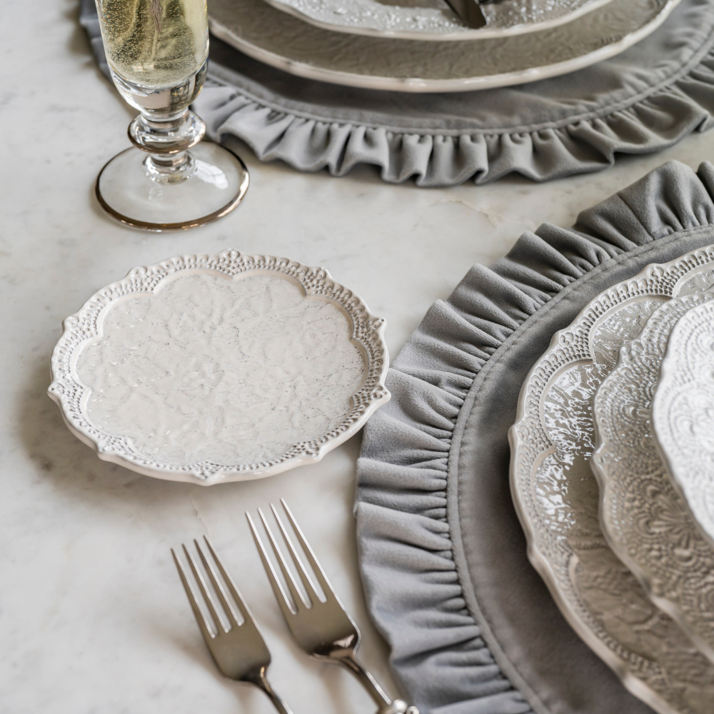 Merletto Antique Bread / Canapé Plate