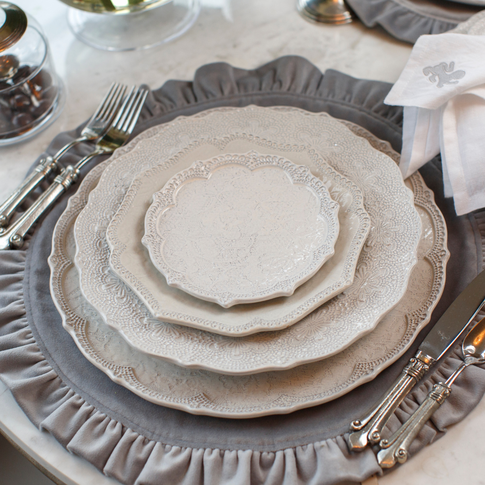 Merletto Antique Bread / Canapé Plate