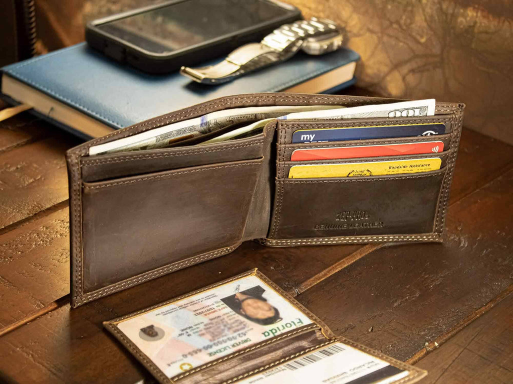 Mississippi State Bulldogs Men's Collegiate Bifold Leather Wallet.